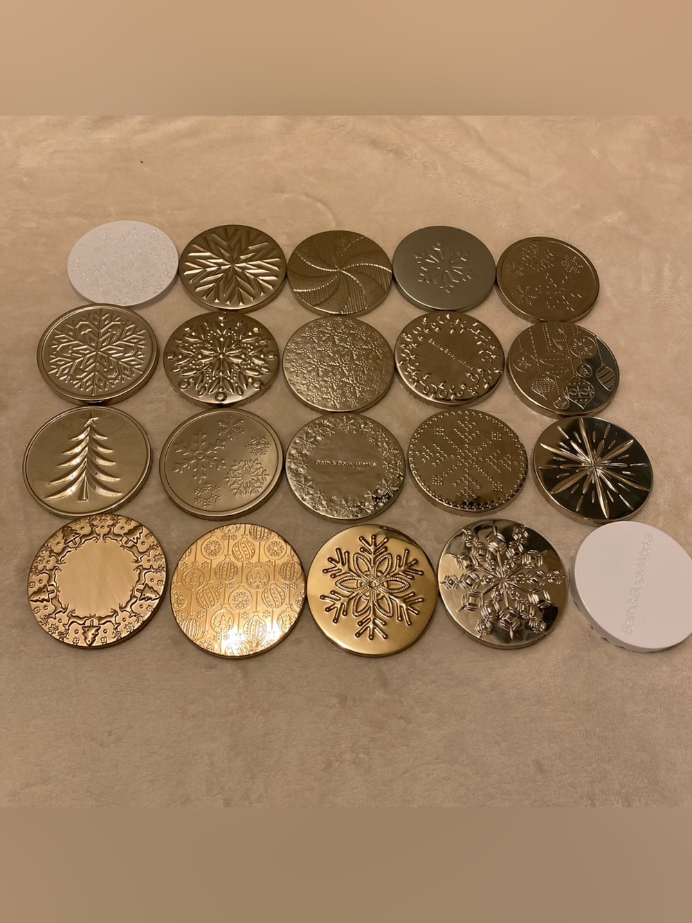 Bath & Body Works 3 Wick Candle Lids Silver &  Gold Metallic Holiday Set Of 20